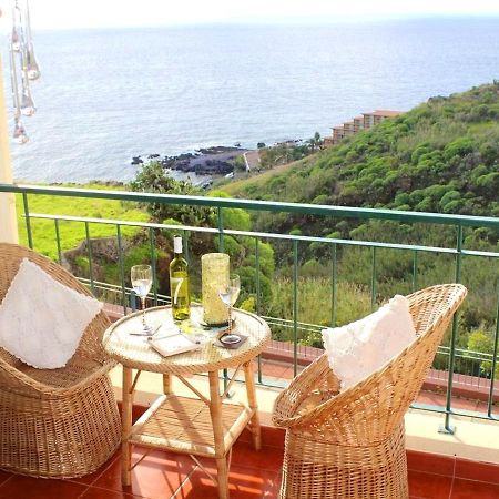 2 Bedrooms Appartement At Canico 200 M Away From The Beach With Sea View Furnished Balcony And Wifi Экстерьер фото
